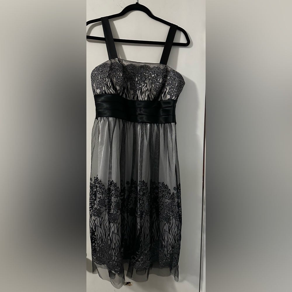 Elegant Black and Gray Lace Dress